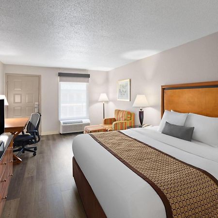 Baymont By Wyndham Knoxville I-75 Exterior photo