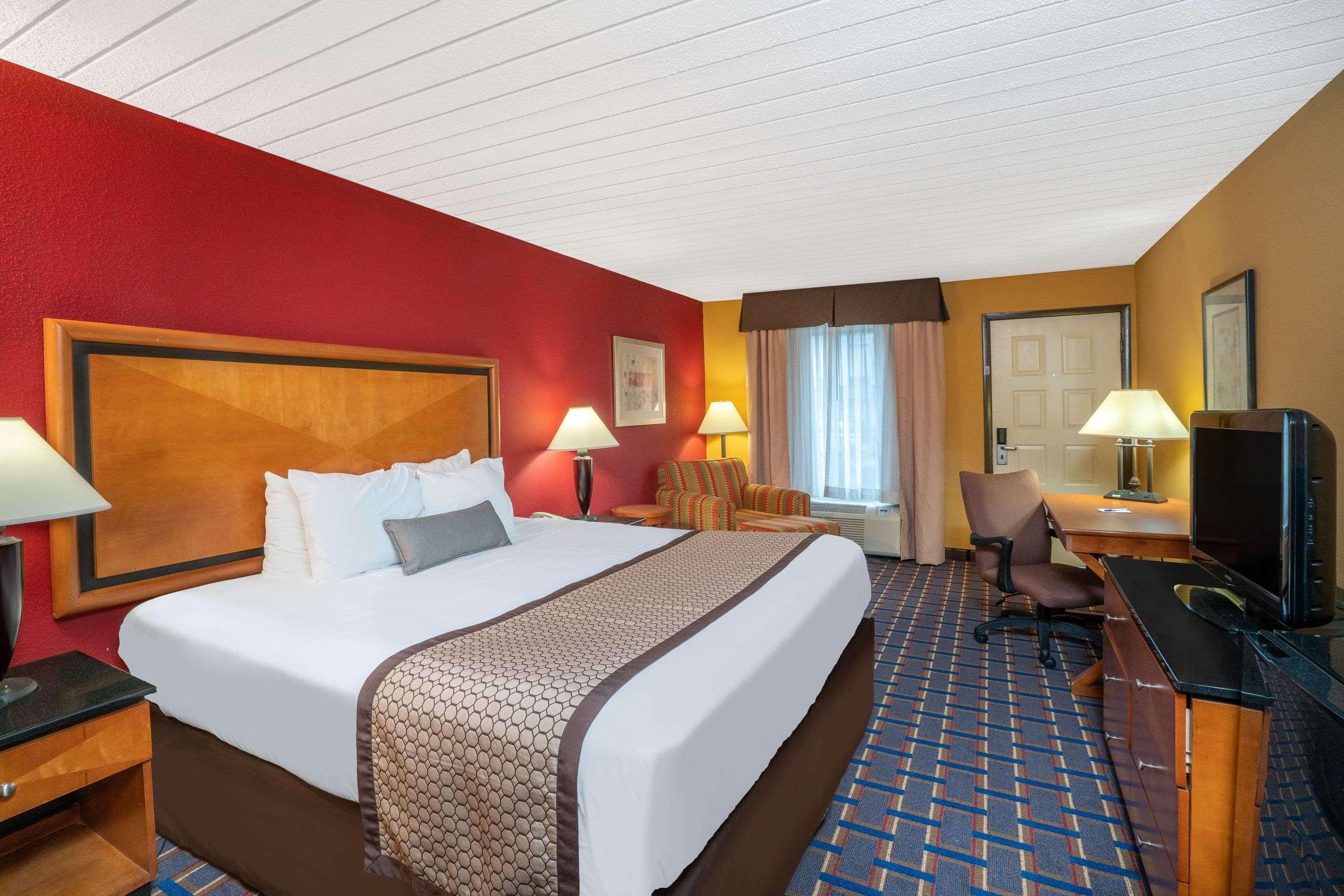 Baymont By Wyndham Knoxville I-75 Exterior photo