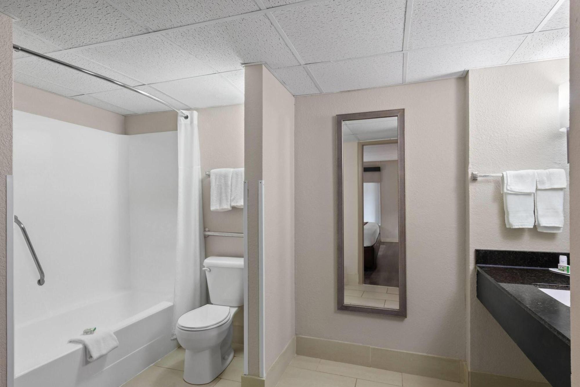 Baymont By Wyndham Knoxville I-75 Exterior photo