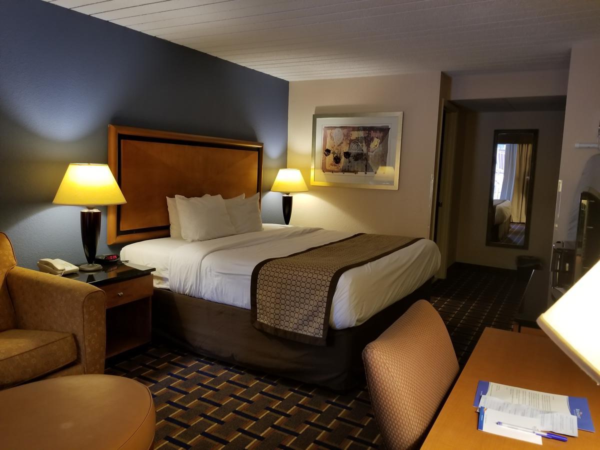 Baymont By Wyndham Knoxville I-75 Exterior photo