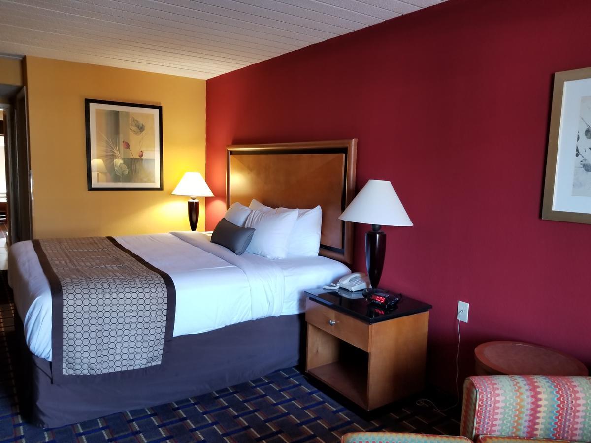 Baymont By Wyndham Knoxville I-75 Exterior photo